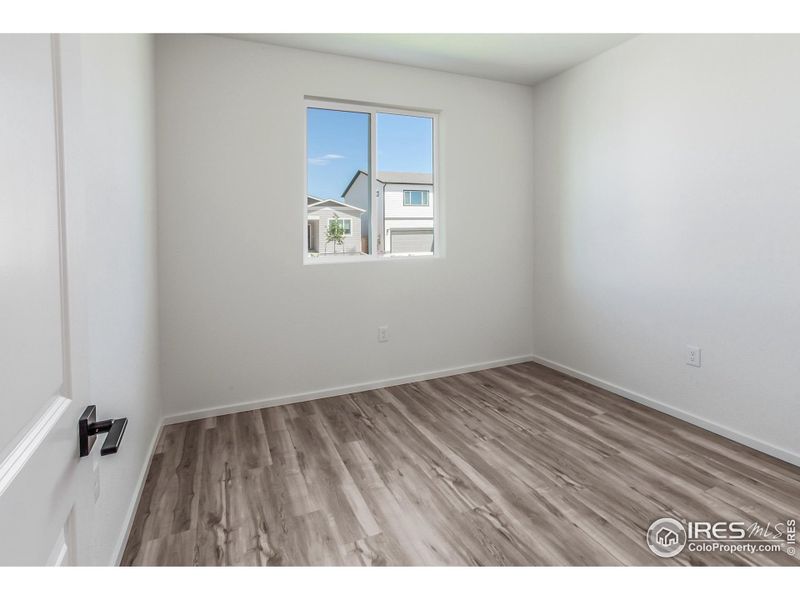 OFFICE/FLEX SPACE OFFICE/FLEX SPACE