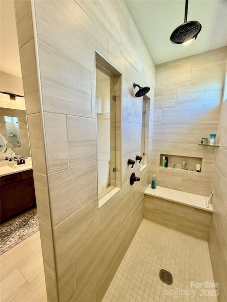Primary Bathroom w/spa like Shower