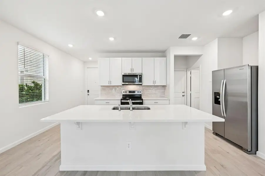 Salisbury Cir Fort Pierce FL 34982 (10)