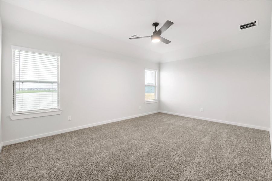 Spacious, unfurnished interior of a new home in Glendale Lakes, Rosharon (Image 17). Spacious, unfurnished interior of a new home in Glendale Lakes, Rosharon (Image 17).