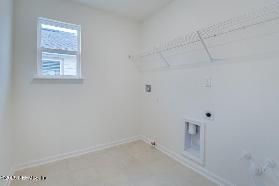Spacious, unfurnished interior of a new home in Stonecrest, St. Johns (Image 13).