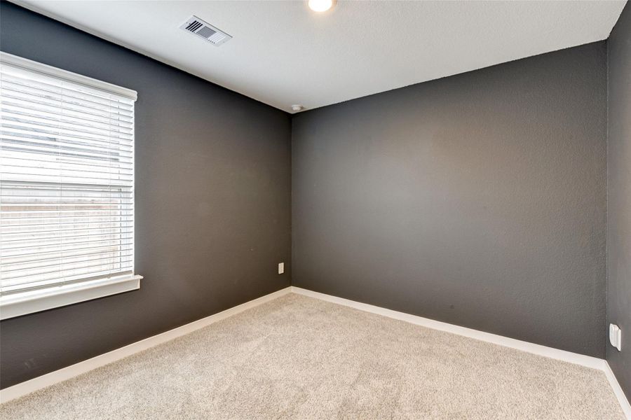 Spacious, unfurnished interior of a new home in Post Oak Pointe, Fresno (Image 22).