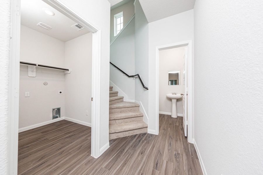 Furnished interior view inside a new home in Cliffstone Hills, Conroe (Image 12).