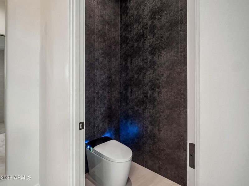 104_p2411045 104_p2411045