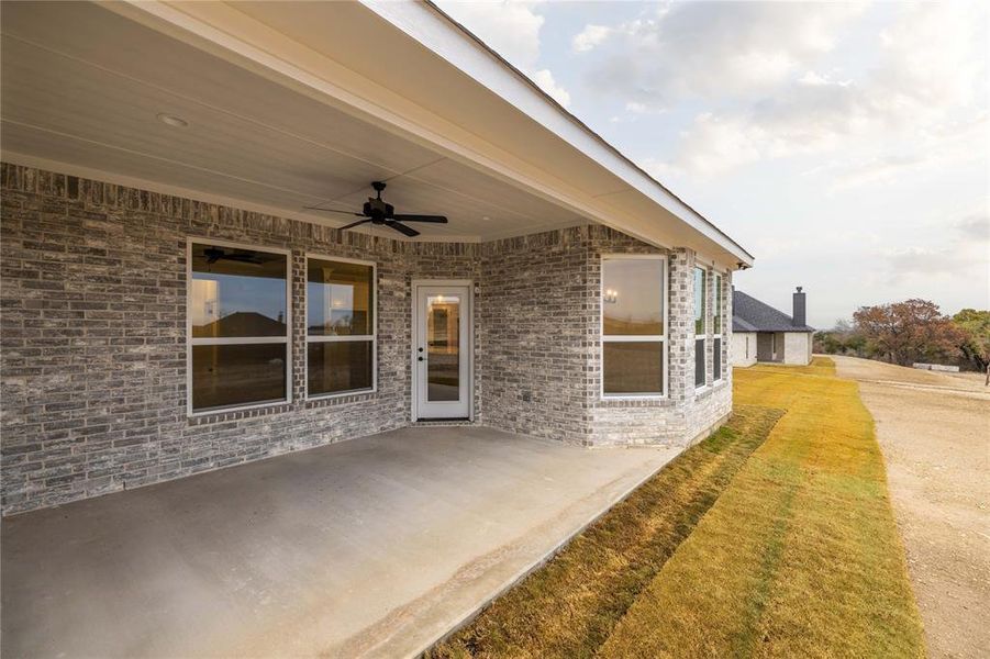 View of patio / terrace with ceiling fan