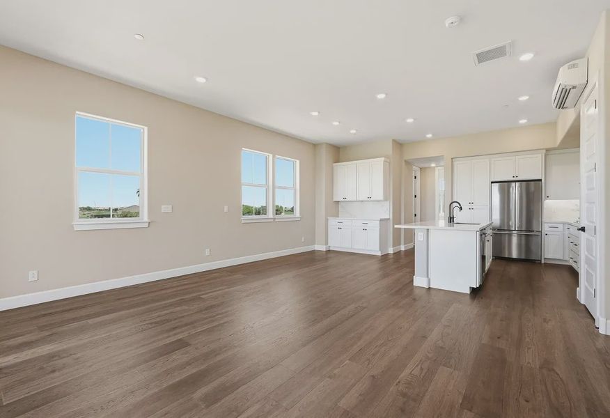 Encanterra Vantage HS 2533 Great Room - 12 of 16