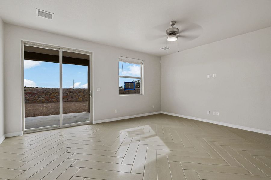 Spacious, unfurnished interior of a new home in Emerald Estates, Horizon City (Image 33). Spacious, unfurnished interior of a new home in Emerald Estates, Horizon City (Image 33).