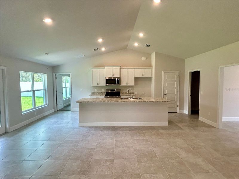 Image 12 of a home in Marion Oaks.