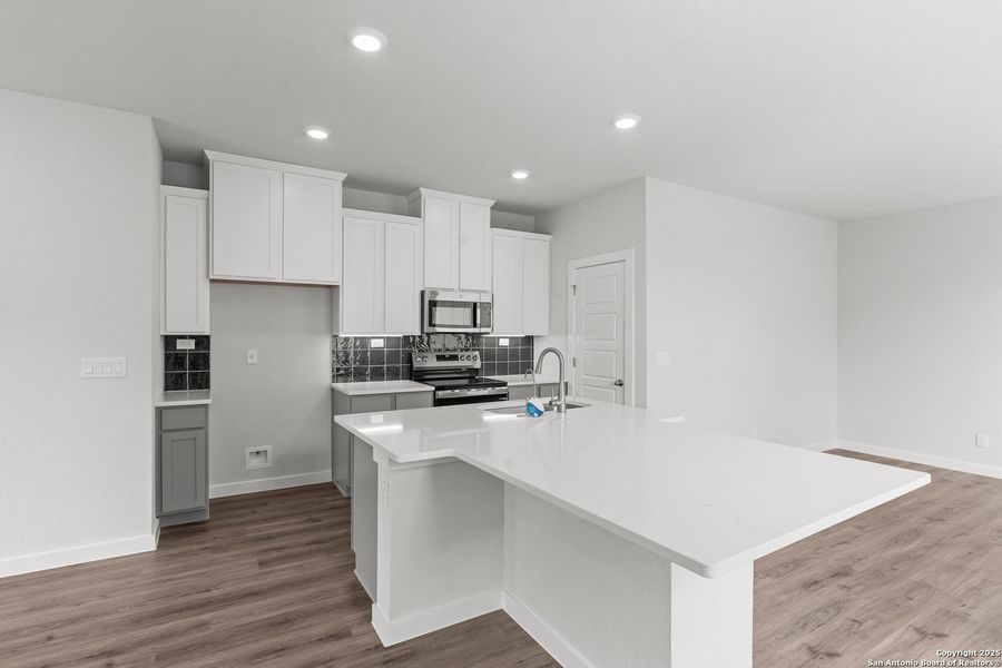 Furnished interior view inside a new home in Highland Ridge, New Braunfels (Image 10). Furnished interior view inside a new home in Highland Ridge, New Braunfels (Image 10).