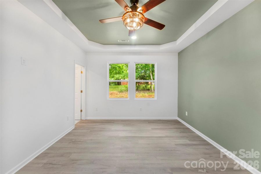 Spacious, unfurnished interior of a new home in , Shelby (Image 22).