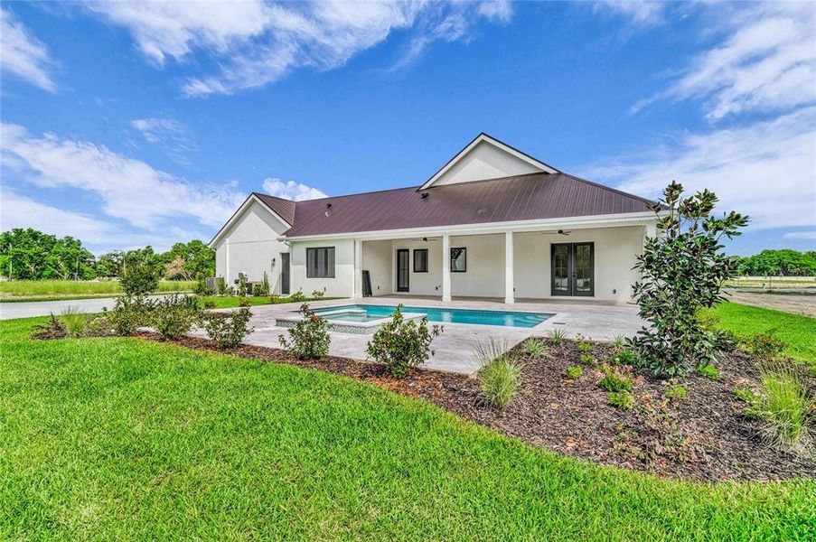 Exterior details and patio area of a home in , Sarasota (Image 38).