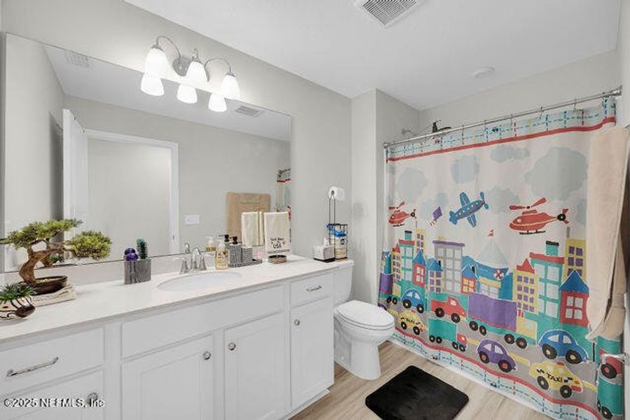 Furnished interior view inside a new home in Edinburgh Village, Jacksonville (Image 8). Furnished interior view inside a new home in Edinburgh Village, Jacksonville (Image 8).