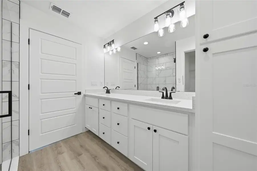 Furnished interior view inside a new home in , Dunnellon (Image 7).