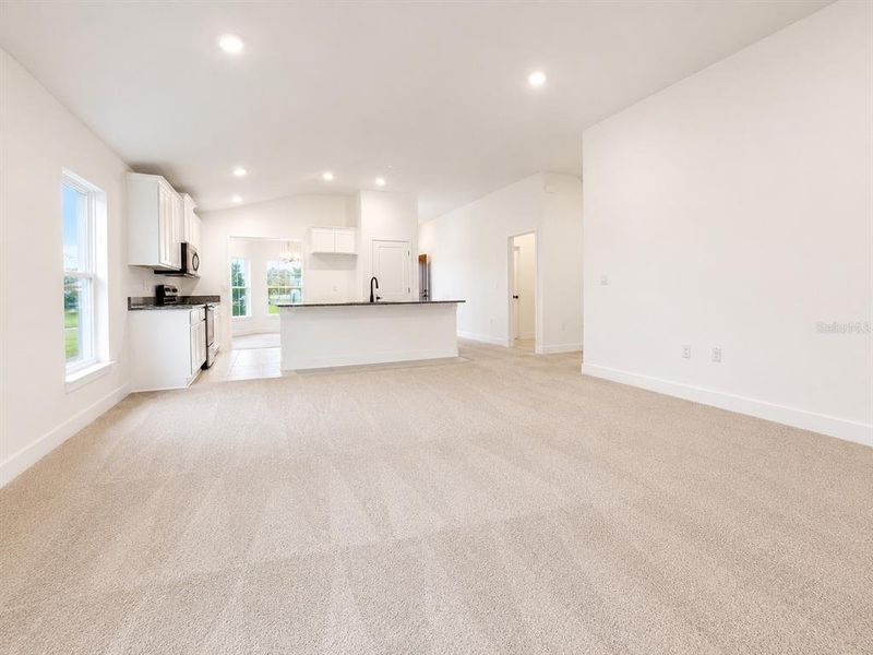Spacious, unfurnished interior of a new home in , St. Cloud (Image 10).