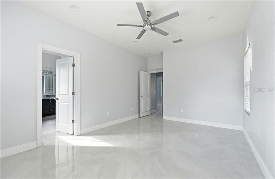 Spacious, unfurnished interior of a new home in , Indian Lake Estates (Image 23).