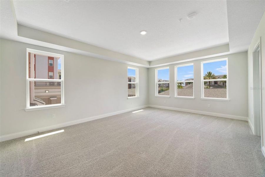 Spacious, unfurnished interior of a new home in Gatherings® of Lake Nona, Orlando (Image 30).