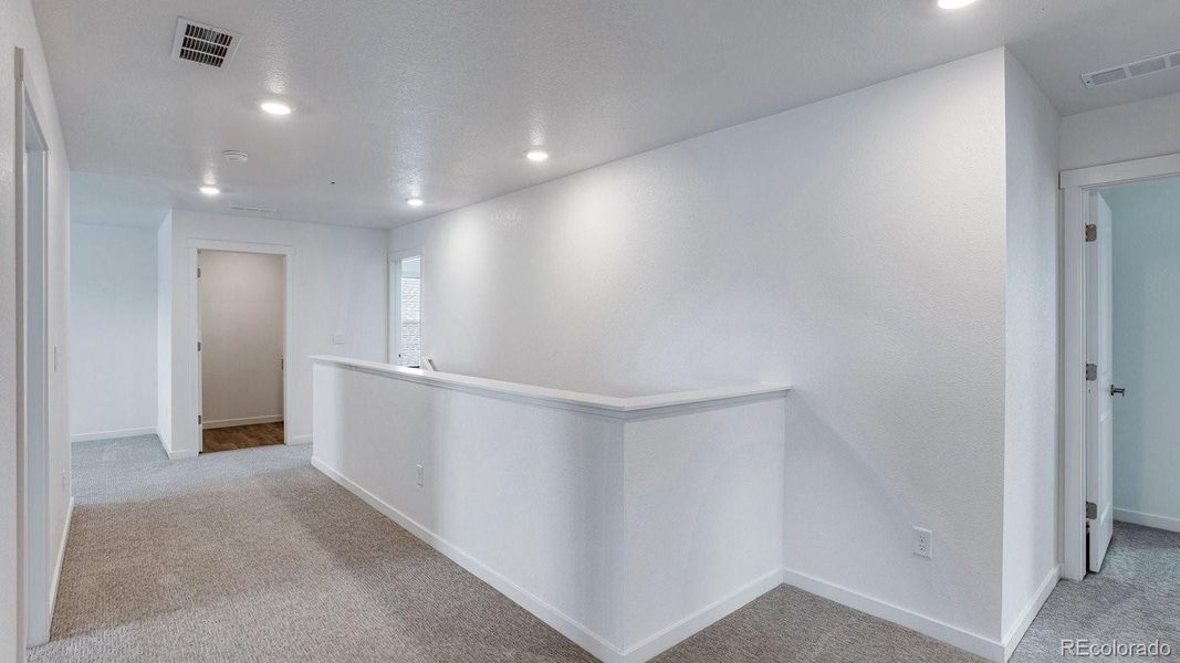 Spacious, unfurnished interior of a new home in Hansen Farm, Fort Collins (Image 22).