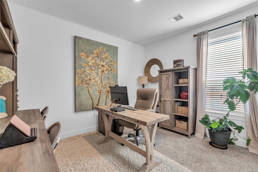 Furnished interior view inside a new home in , Conroe (Image 31).