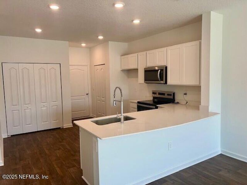 Furnished interior view inside a new home in Corsair, Middleburg (Image 13).