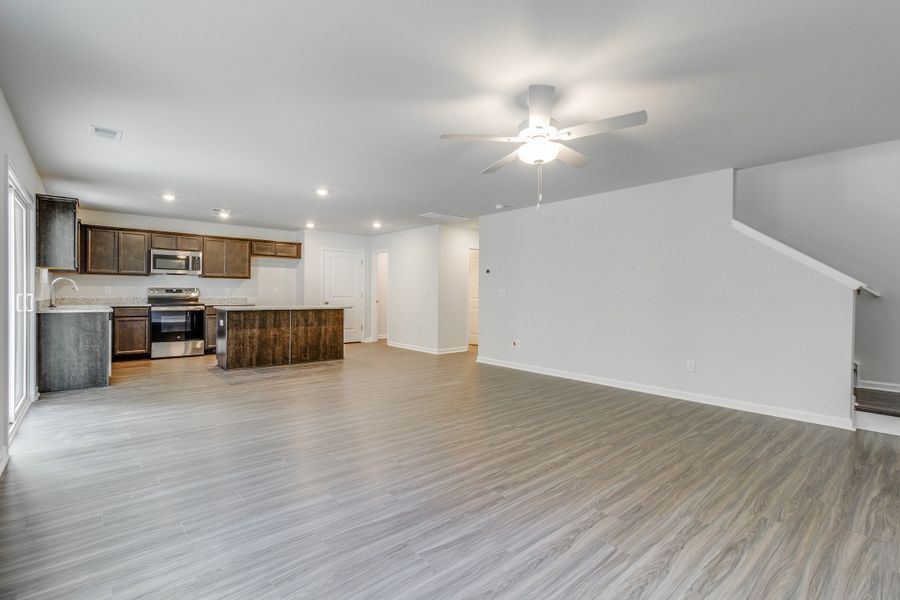 Spacious, unfurnished interior of a new home in Killians Crossing, Blythewood (Image 24).