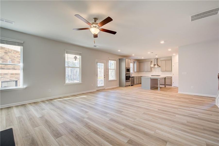 Spacious, unfurnished interior of a new home in Burchwood, Stockbridge (Image 25).