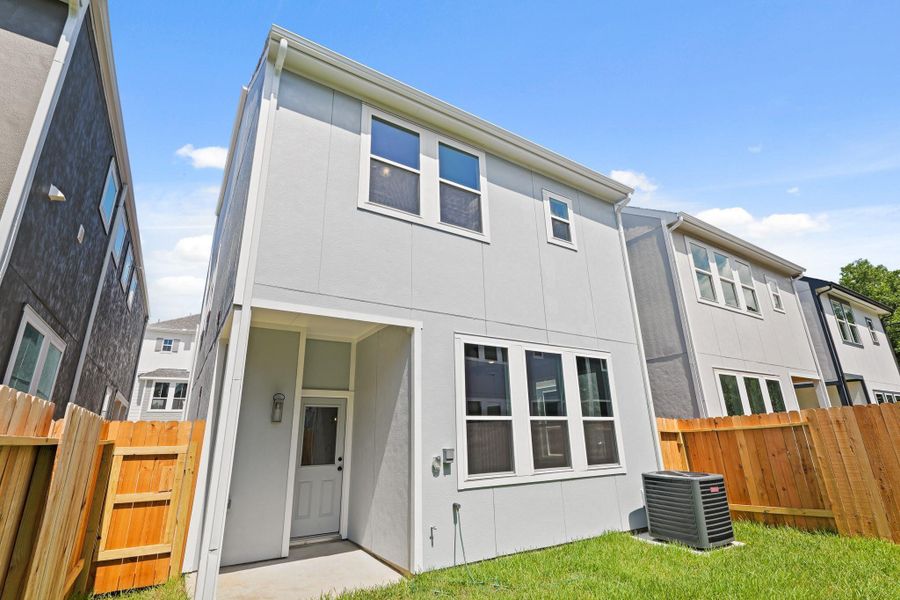 Exterior details of a home in Highland Grove, Houston (Image 7). Exterior details of a home in Highland Grove, Houston (Image 7).