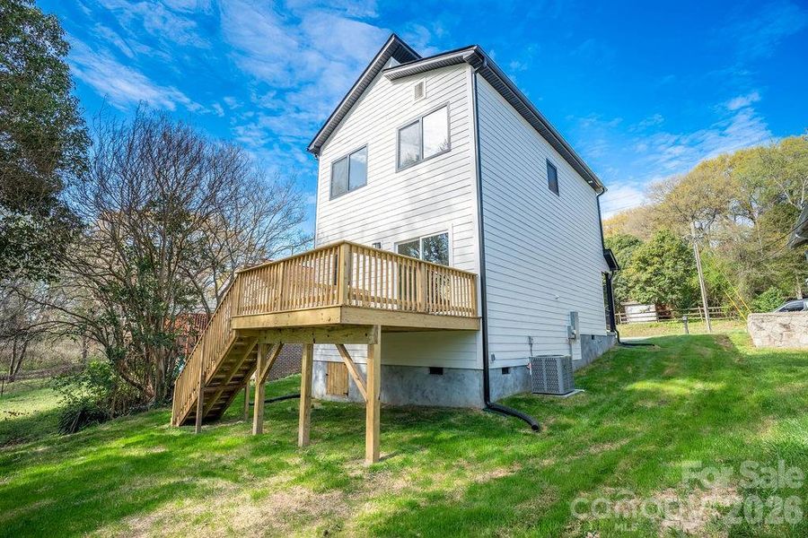 Exterior details and patio area of a home in , Gastonia (Image 15).
