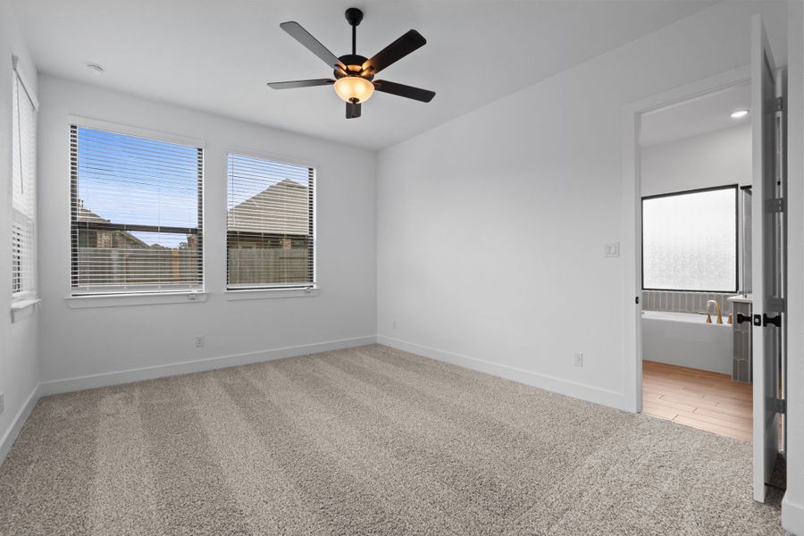 Spacious, unfurnished interior of a new home in Artavia, Conroe (Image 14).