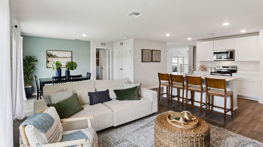 Furnished interior view inside a new home in Willowbrook South, Winter Haven (Image 17).