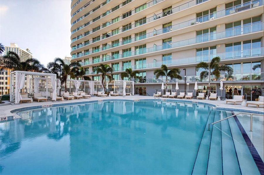 Condo located in St. Petersburg, FL showcasing its design and architecture (Image 46). Condo located in St. Petersburg, FL showcasing its design and architecture (Image 46).