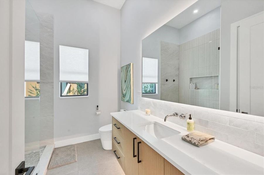 Furnished interior view inside a new home in , Sarasota (Image 9).