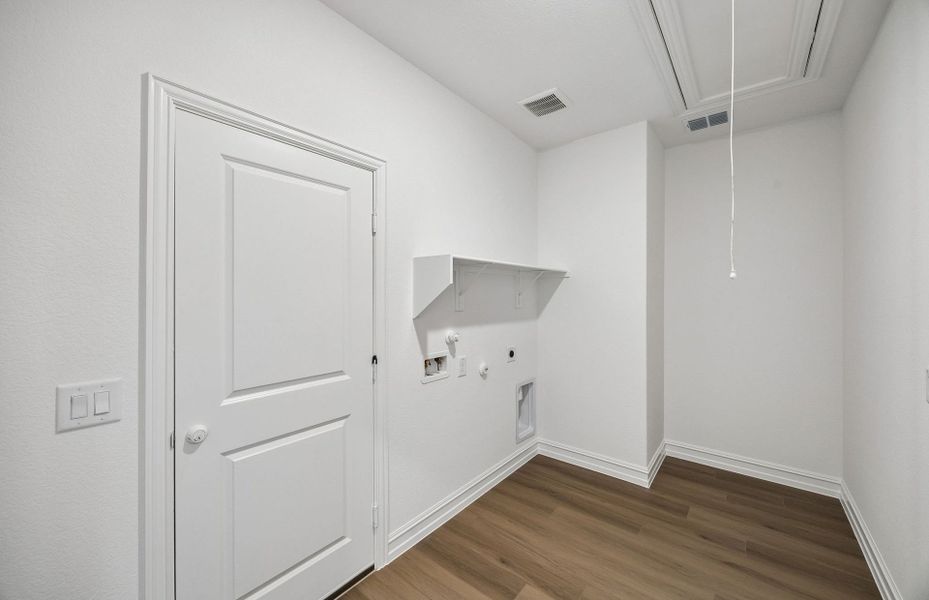 Spacious, unfurnished interior of a new home in Wilson Creek Meadows, Celina (Image 13). Spacious, unfurnished interior of a new home in Wilson Creek Meadows, Celina (Image 13).
