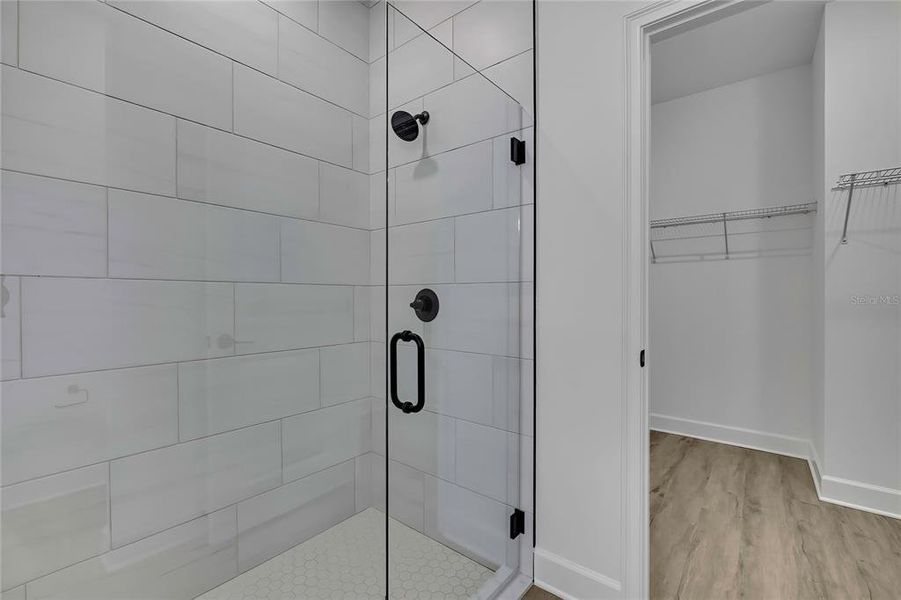 Close-up of interior finishes inside a home in , Weeki Wachee (Image 20).