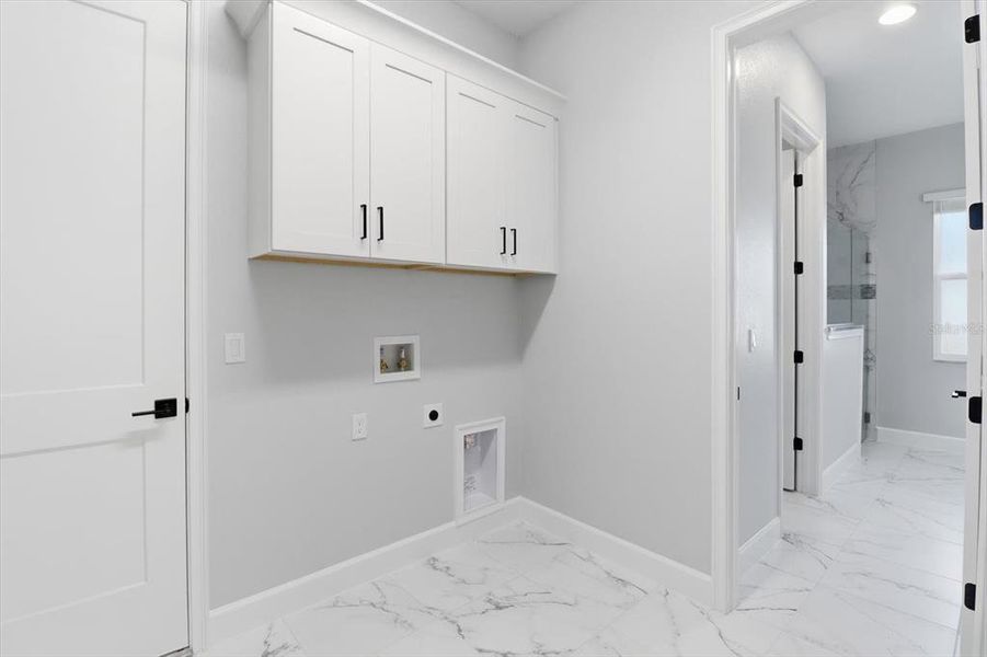 Spacious, unfurnished interior of a new home in , Beverly Hills (Image 23).