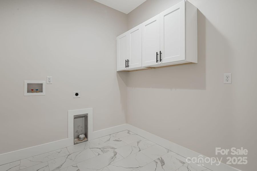 Image 33 of a home in .