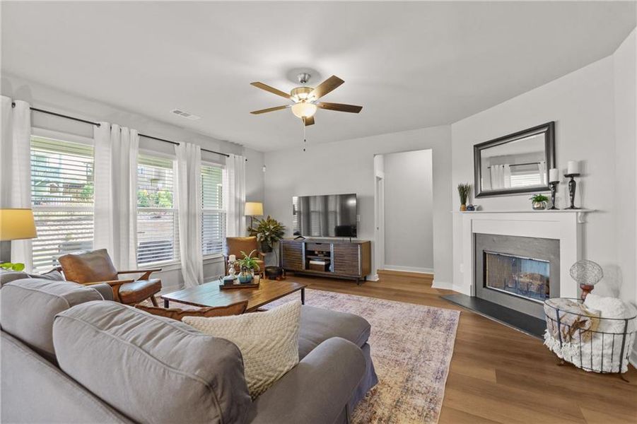 Furnished interior view inside a new home in , Jefferson (Image 7).
