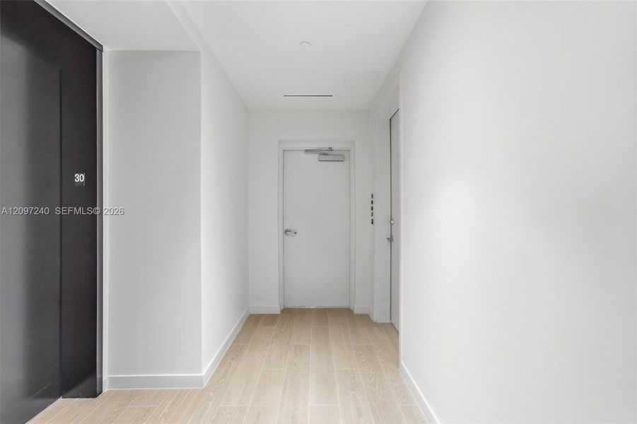 Spacious, unfurnished interior of a new home in , Miami (Image 39).