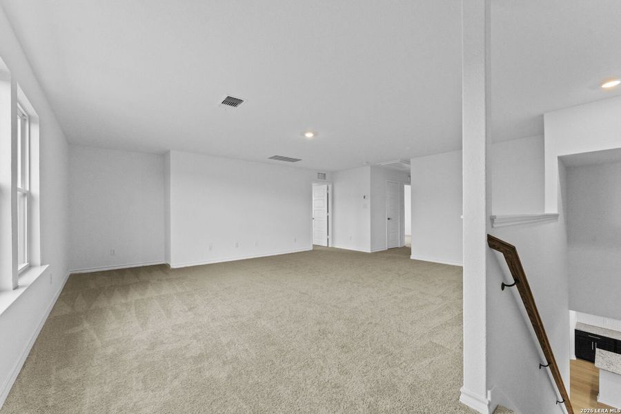 Spacious, unfurnished interior of a new home in Nopal Valley, San Antonio (Image 40). Spacious, unfurnished interior of a new home in Nopal Valley, San Antonio (Image 40).