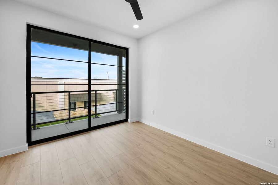 Spacious, unfurnished interior of a new home in , New Braunfels (Image 18).