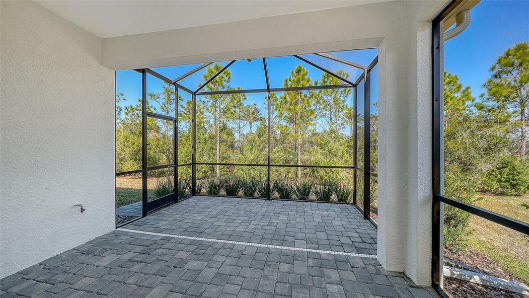 Exterior details and patio area of a home in , Venice (Image 23).