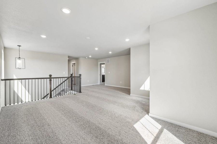 Spacious, unfurnished interior of a new home in Aspen Ranch, Fountain (Image 35).