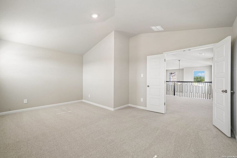 Spacious, unfurnished interior of a new home in Thomas Pond, San Antonio (Image 22). Spacious, unfurnished interior of a new home in Thomas Pond, San Antonio (Image 22).