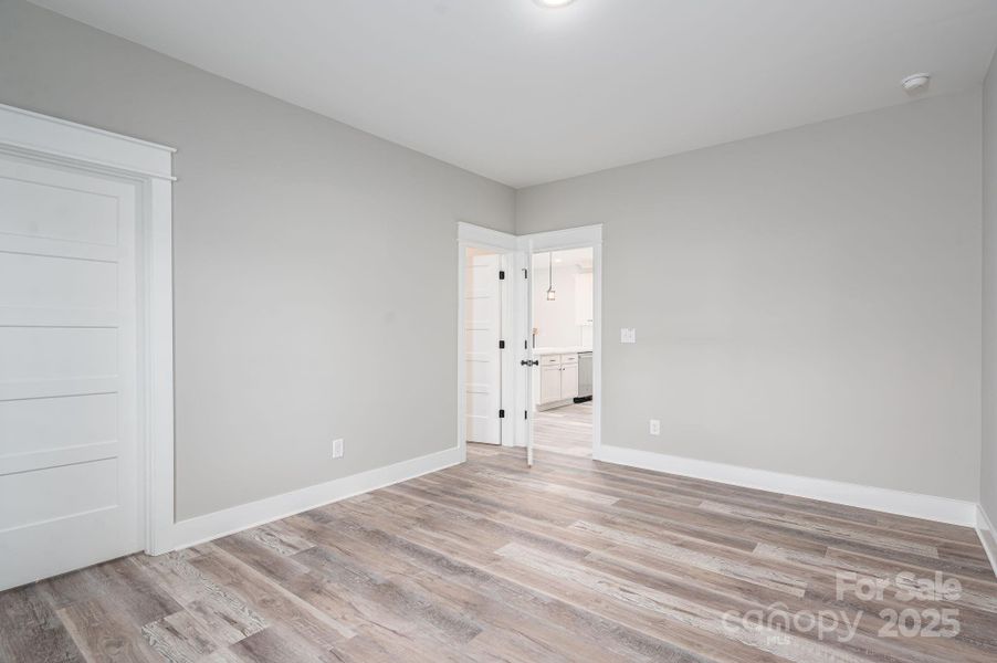 Spacious, unfurnished interior of a new home in , Denver (Image 35).