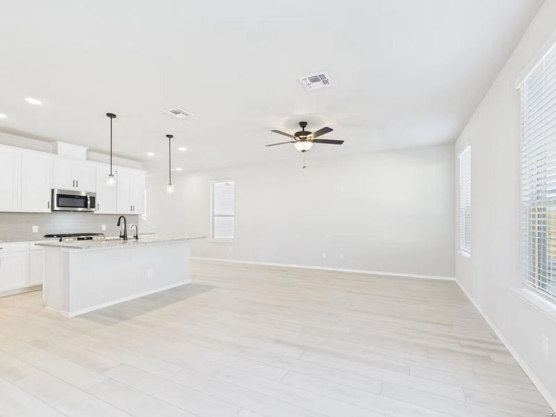 Spacious, unfurnished interior of a new home in Meadows at Oak Creek, San Antonio (Image 14). Spacious, unfurnished interior of a new home in Meadows at Oak Creek, San Antonio (Image 14).