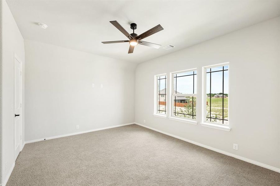 Spacious, unfurnished interior of a new home in The Oaks, Red Oak (Image 32). Spacious, unfurnished interior of a new home in The Oaks, Red Oak (Image 32).