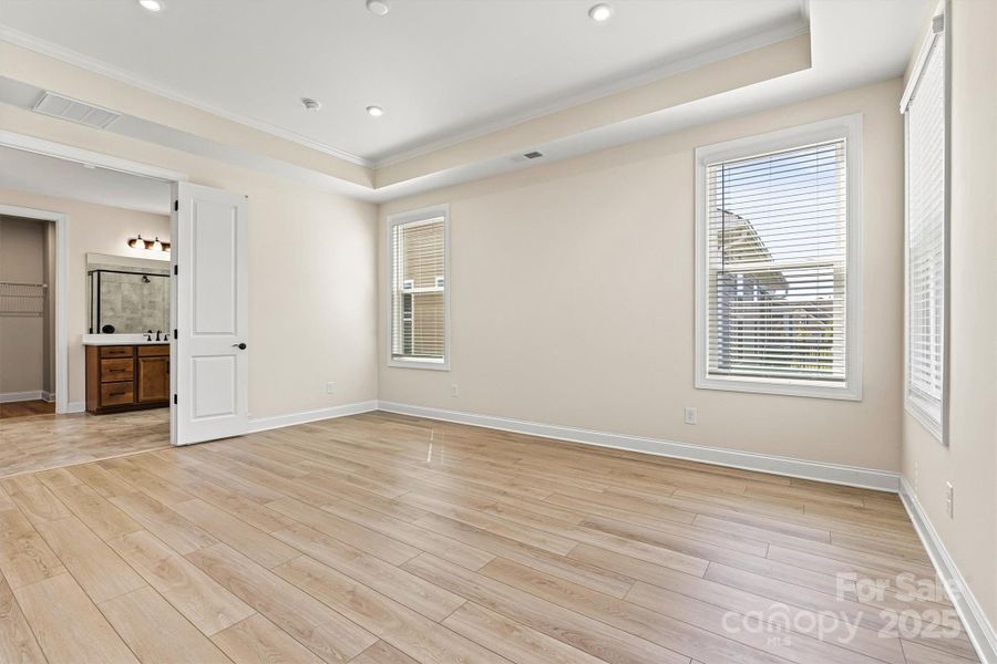 Image 37 of a home in .