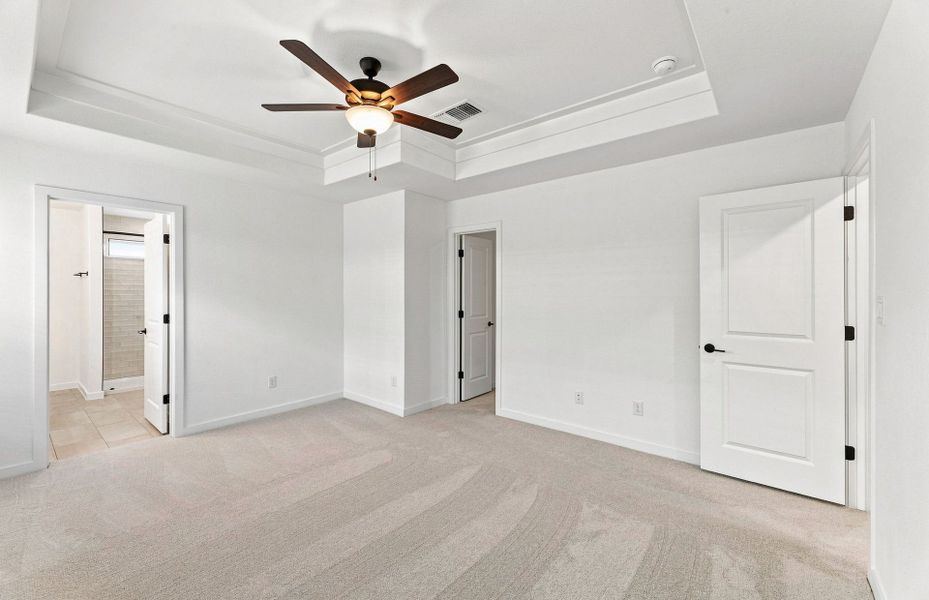 Spacious, unfurnished interior of a new home in Santa Rita Ranch, Liberty Hill (Image 17).