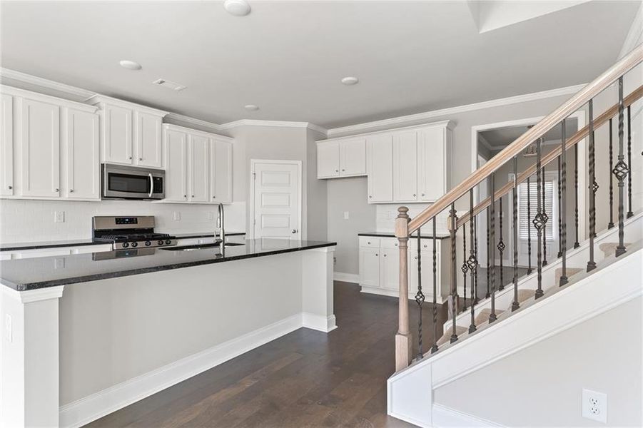 Furnished interior view inside a new home in Paces Estates, Lithia Springs (Image 9).