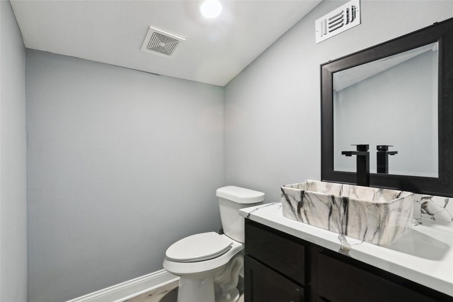 Furnished interior view inside a new home in , Cedar Creek (Image 8).