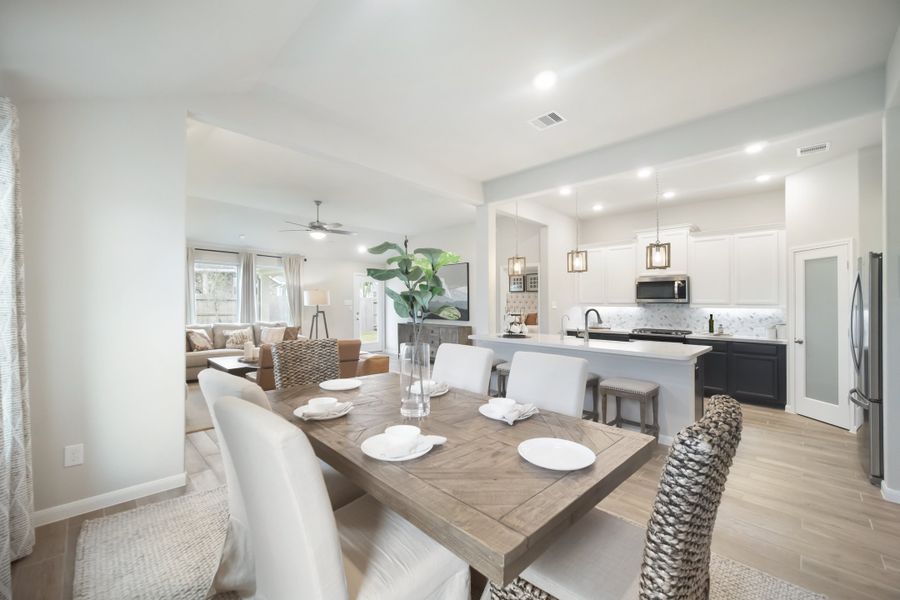 Representative furnished interior of a home built from the Maxwell by Beazer Homes in Copia Pines, Montgomery (Image 7).